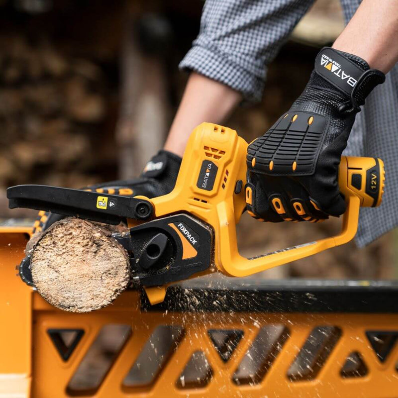 Load image into Gallery viewer, Cordless Mini Chainsaw 12V 154mm set
